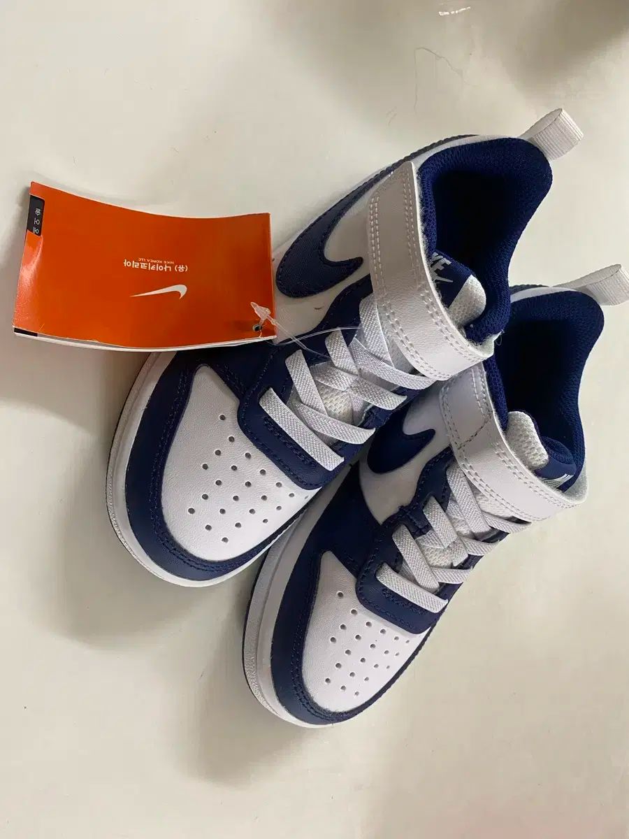 NIKE ナイキ コート 巣穴 ロー 2 キッズ 170