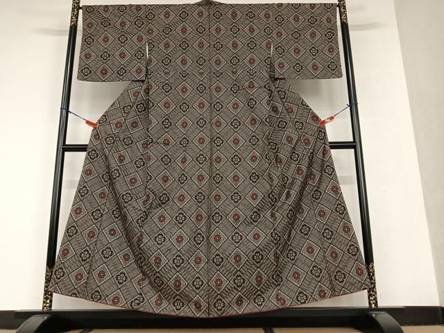 平和屋着物●本場大島紬　龍郷絣　花菱文　正絹　逸品　AAAU8400zg 平和屋着物○本場大島紬 龍郷絣 花菱文 正絹 逸品 AAAU8400zg - メルカリ