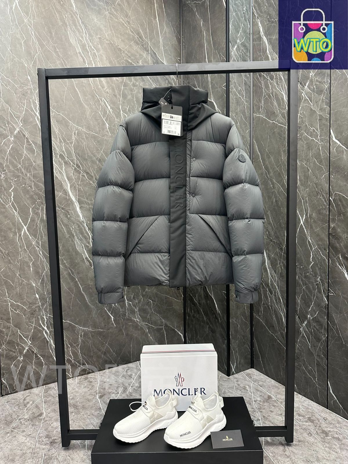 MONCLER♡2024awグレー ダウンジャケット未使用 MONCLERモンクレール 灰色の短い男性｜本日限定特価｜新品未使用