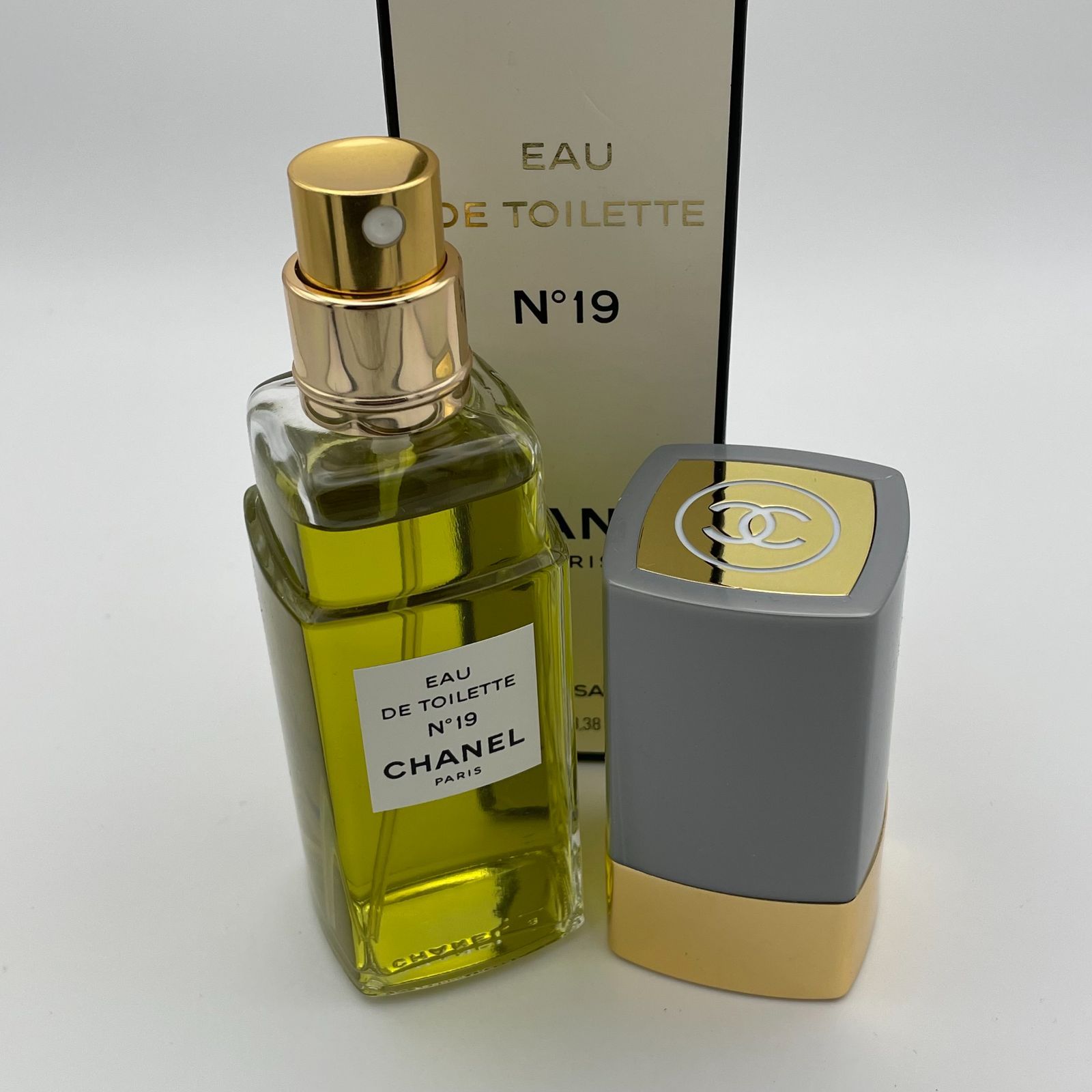 CHANEL NO19 オードゥ•トワレット ヴァボリザター スプレー式