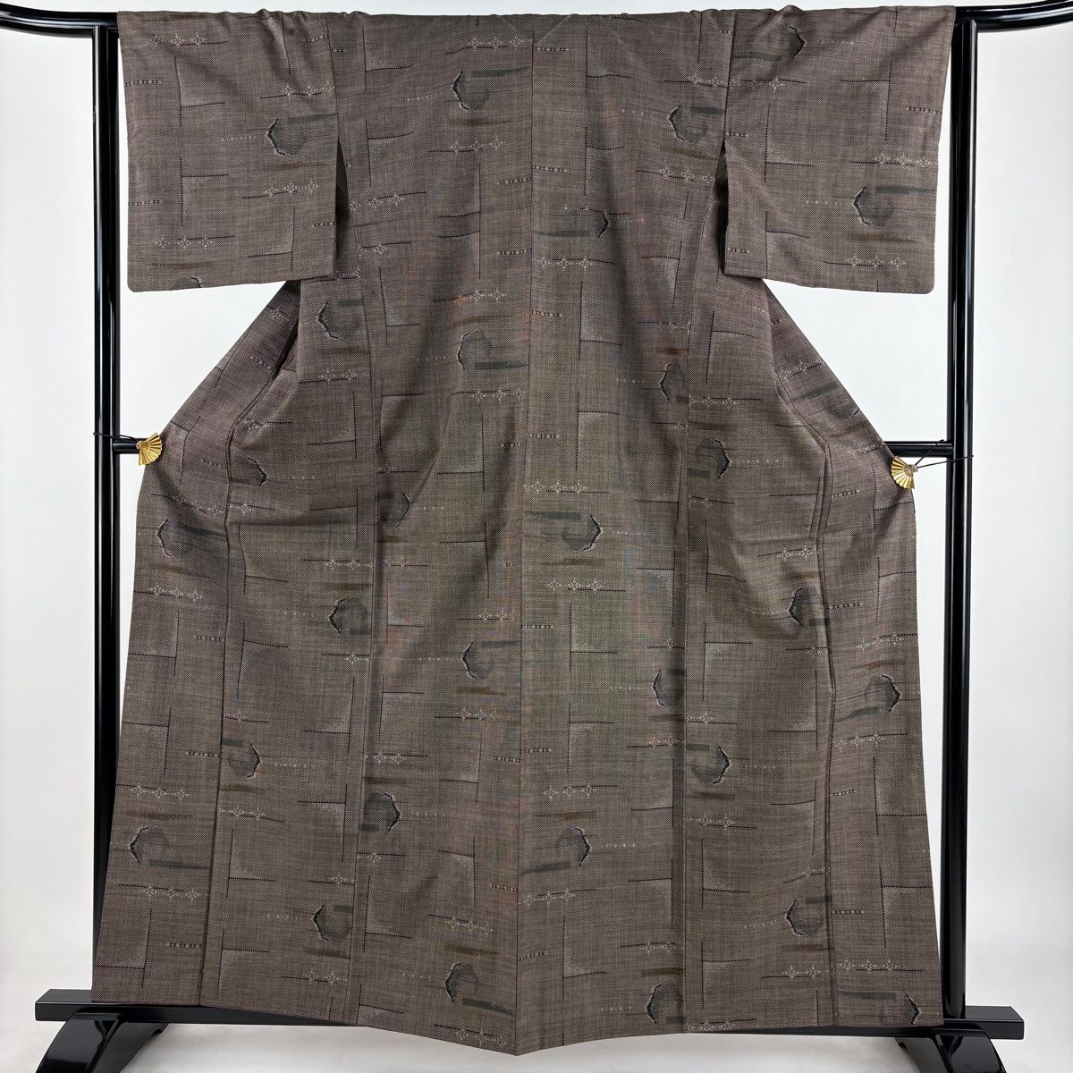 未使用美品 大島紬 一元式染 丈160.5 裄68 大島紬 身丈160.5cm 裄丈62cm S 袷 純泥染 証紙 幾何学 焦茶色 正絹 秀