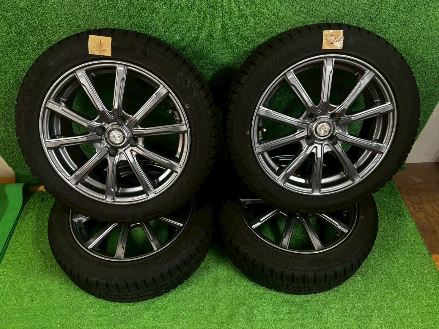 スタッドレスタイヤ4本 アルミホイール付き スズキ スイフトスポーツ