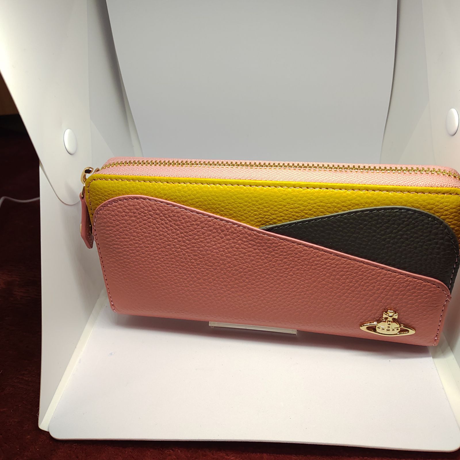 357PINKヴィヴィアンウエストウッド Vivienne Westwood 長財布
