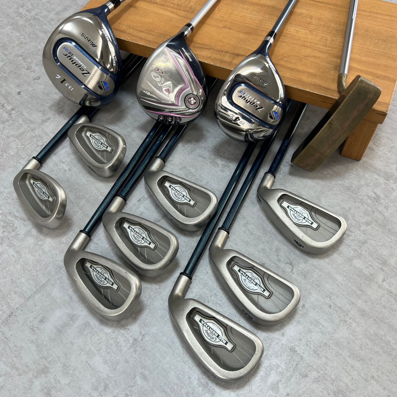 Caledonia　カレドニア　Paradiso　パラディーゾ　レディースゴルフ8本セット　カーボン　L　右利き用　キャディバッグ　初心者おすすめ Caledonia カレドニア Paradiso パラディーゾ レディースゴルフ8