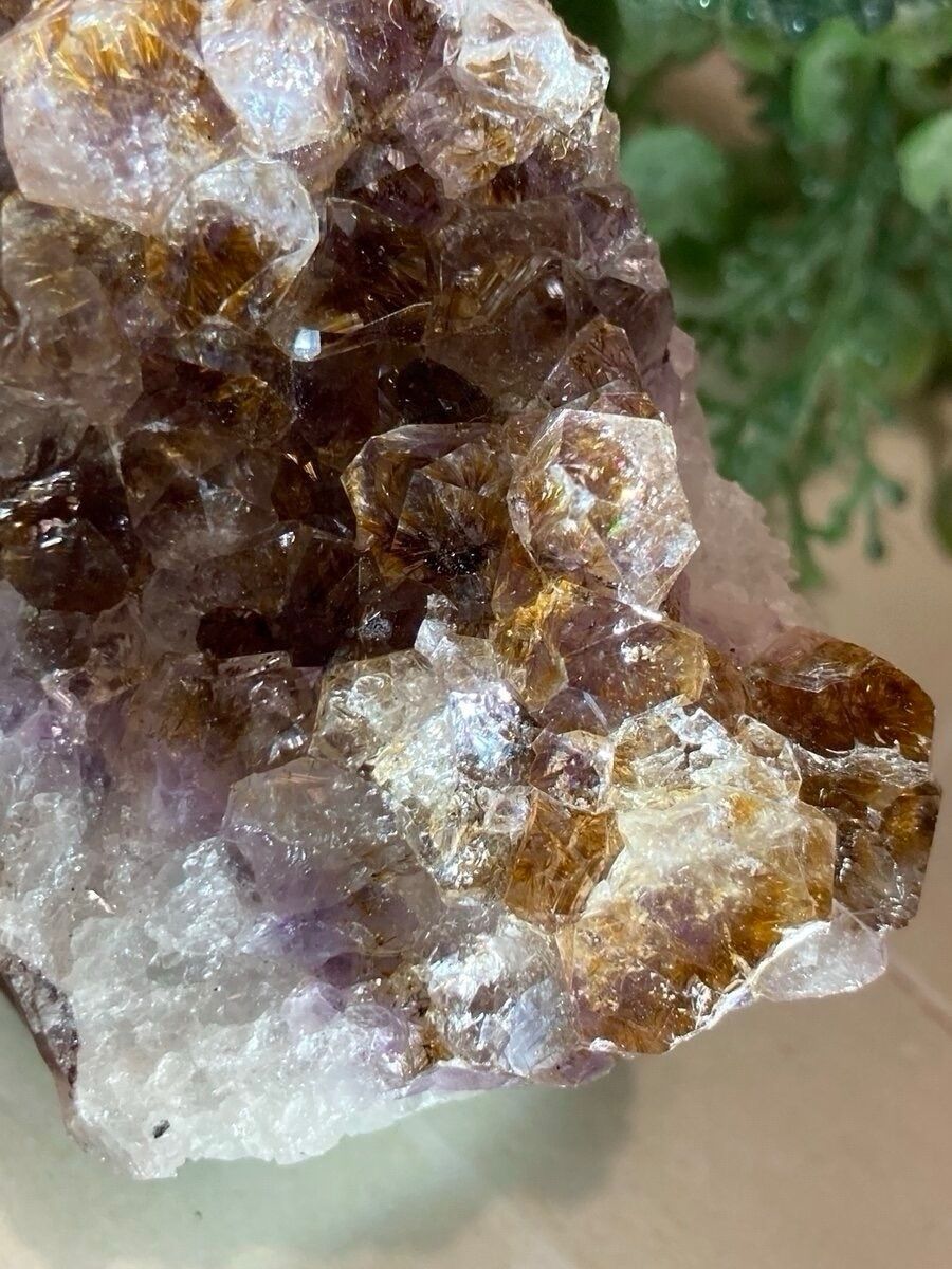 トライゴーニック✨ レインボー カコクセナイト内包 アメジスト 原石