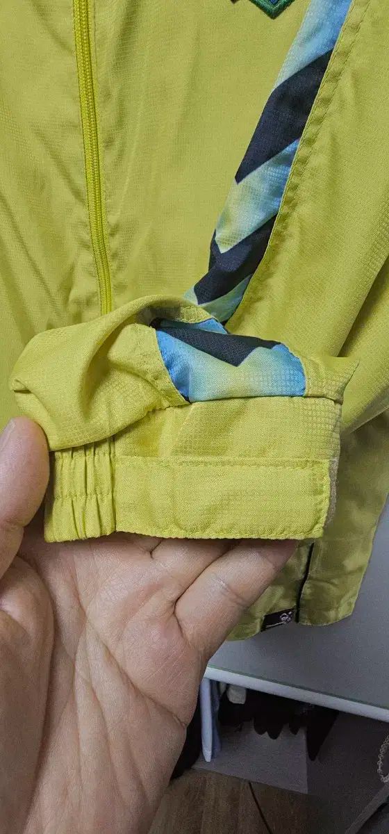 全北現代モータース ウィンドブレーカー 2Xl 選手 支給品 - メルカリ