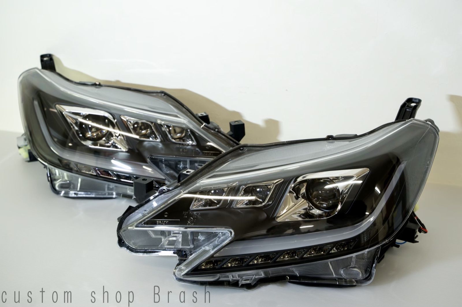 マークx GRX130 ヘッドライト　BRASH シーケンシャル　後期　三眼 61RAGtju9uL._UF894,1000_QL80_.jpg