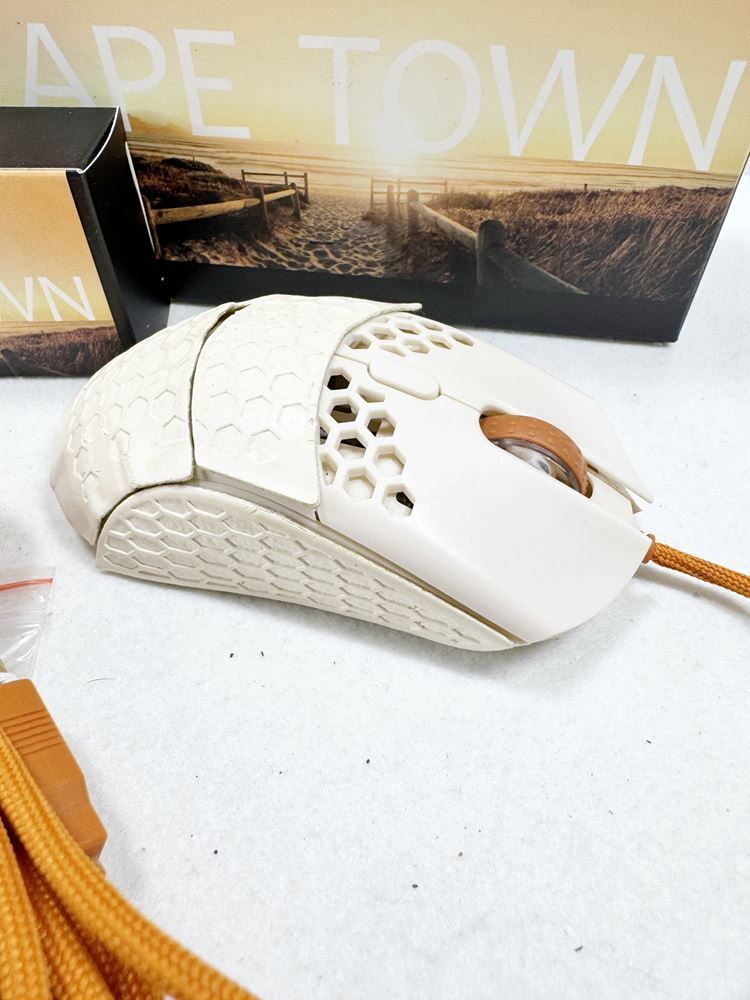HY】【美品】Finalmouse Ultralight2 Cape Town 超軽量