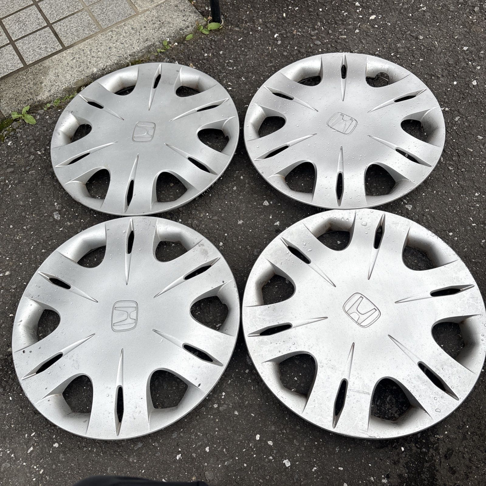 ホイールキャップ付 185|70r14