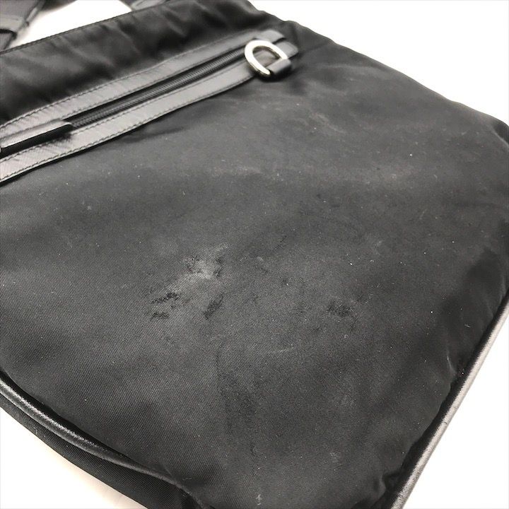 美品 PRADA プラダ 三角ロゴ レザー ショルダーバッグ PRADA - 美品 プラダ 三角ロゴプレート サフィアーノ ショルダー