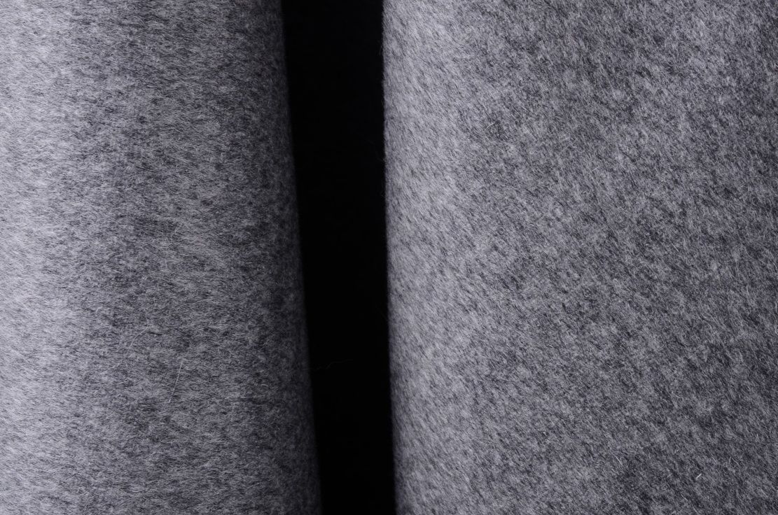 優しい雰囲気の大判カシミヤ