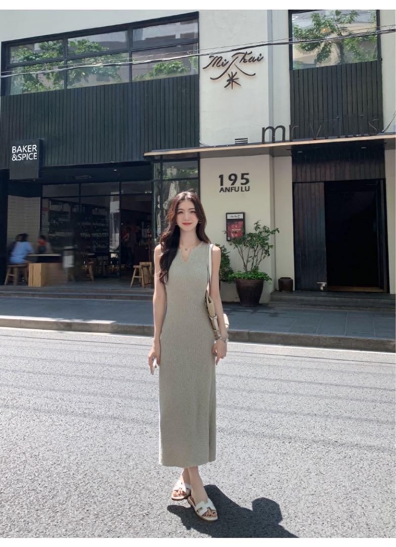 ノースリーブニットワンピース