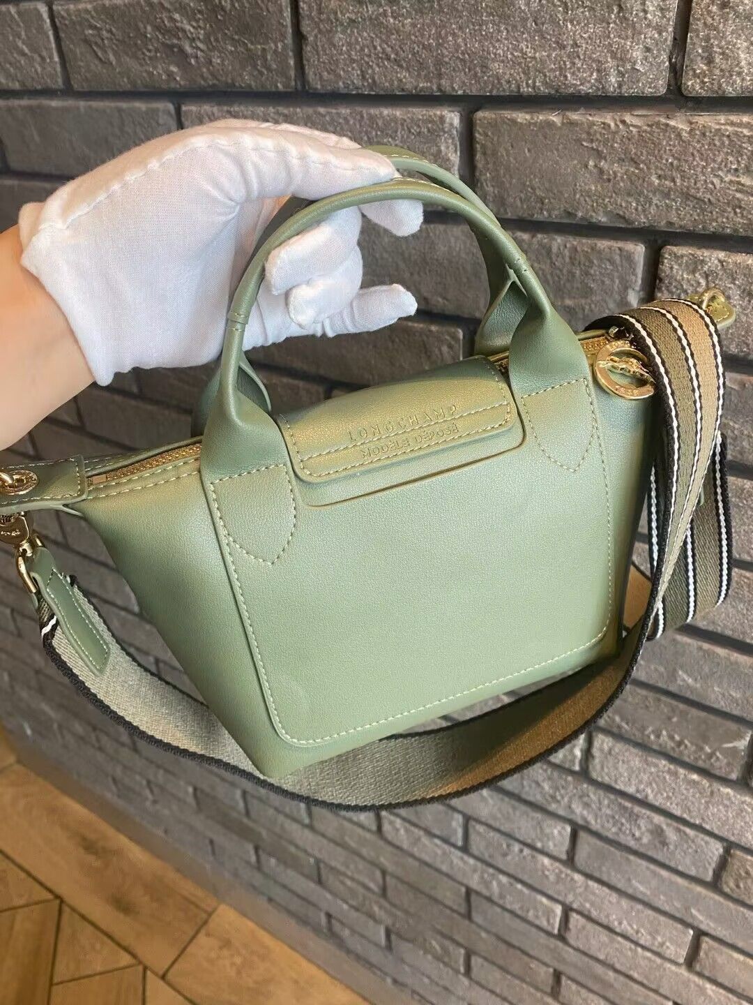 ロンシャン 女性用のハンドバッグ