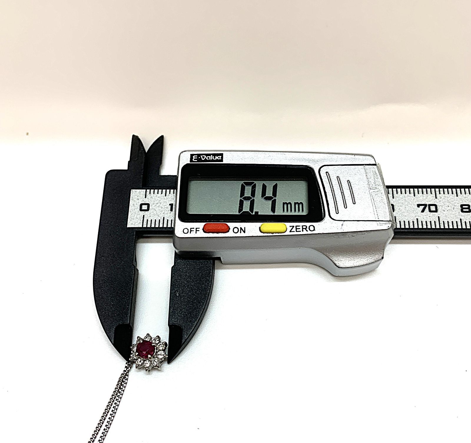 PT900 / PT850 コンビ 赤石 0.41ct ダイヤモンド 総計 0.24ct 