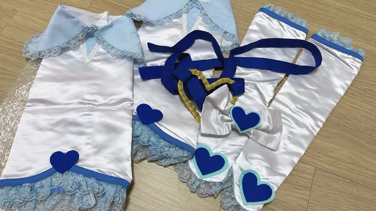 二 人物 プリキュア 治す 白 コスプレ 衣装