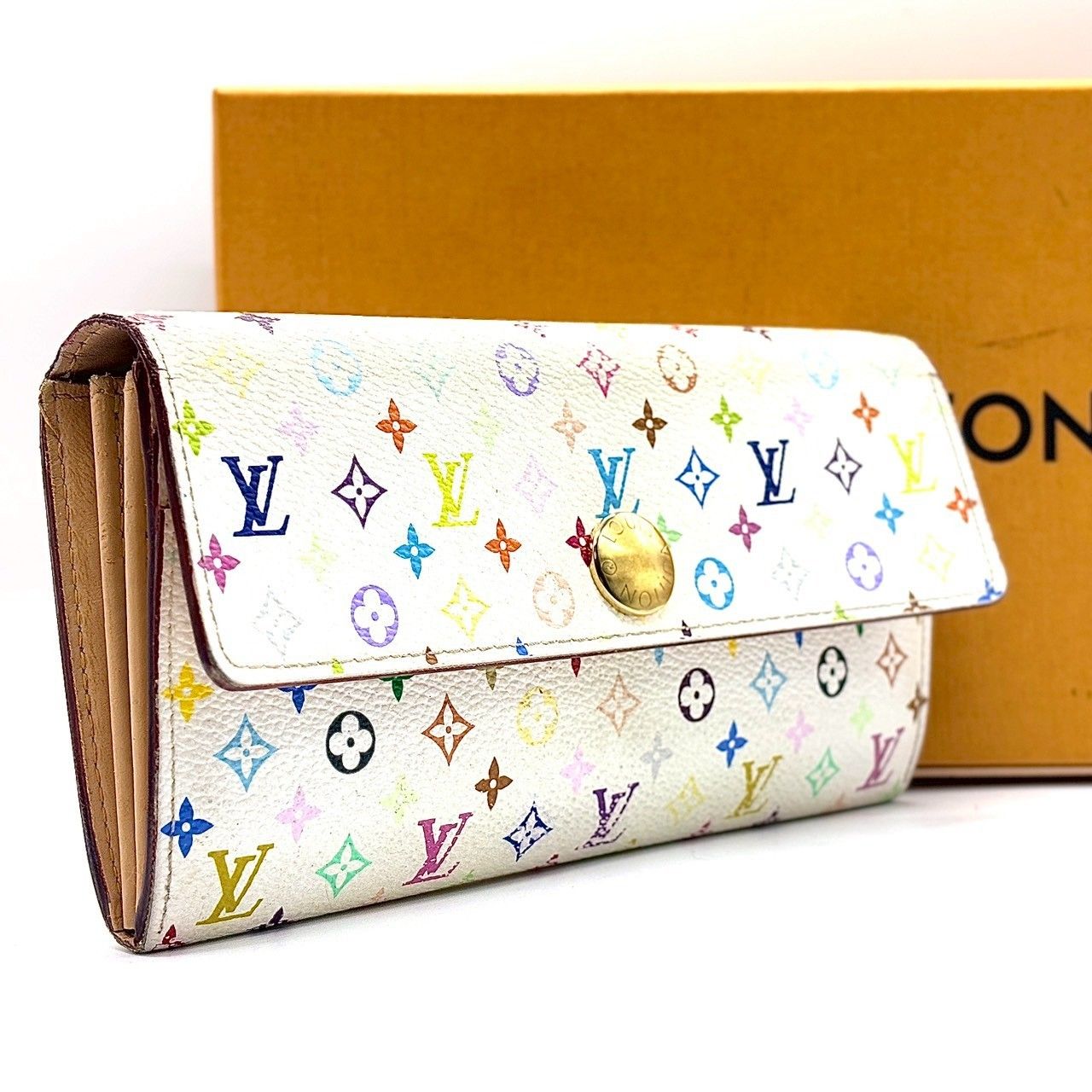 色彩で魅せる品格】 LOUIS VUITTON ルイヴィトン 長財布 モノグラム 