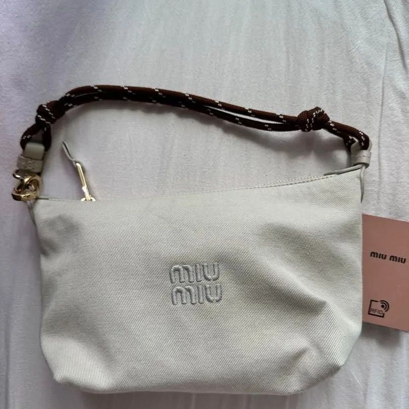 MIU MIU ギャバジンポーチ ◇完売必至◇【MiuMiu】ギャバジン ポーチ (MiuMiu/ポーチ