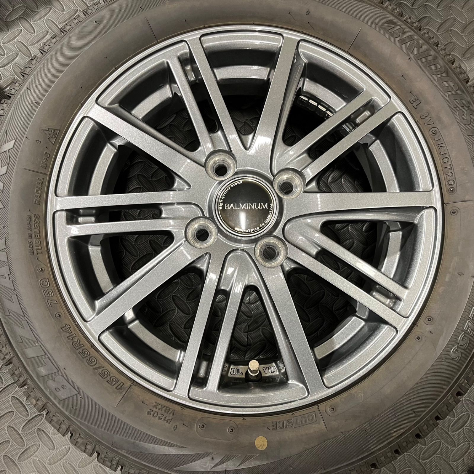 スペーシア スタッドレスタイヤ