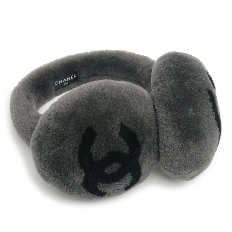 新作❣️可愛い❣️CHANEL グレー フリース イヤーマフ シャネル CHANEL イヤーマフ ココマーク グレー ファー - メルカリ