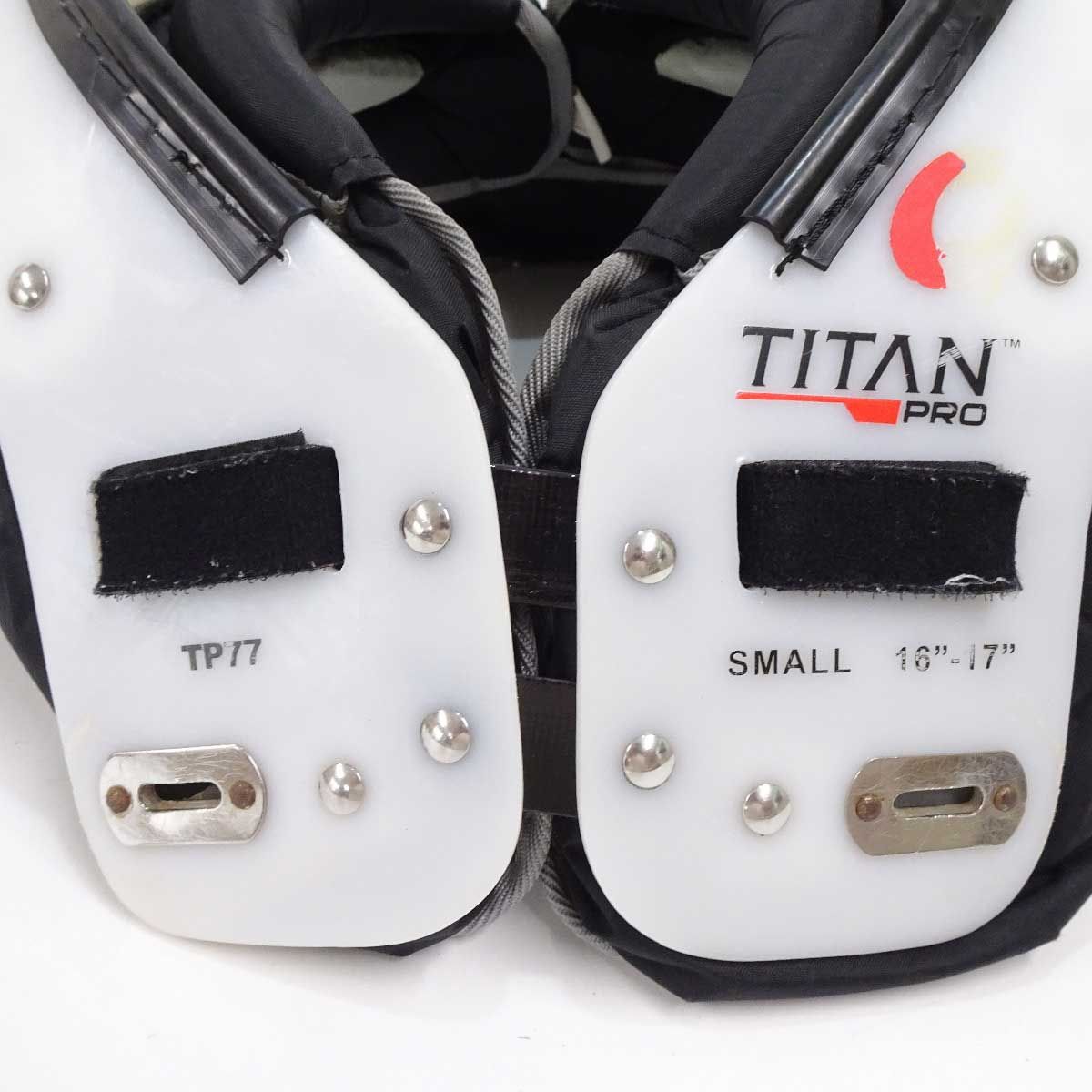 アメフト　ショルダーパッド　TITAN PRO small size アメフト ショルダーパッド TITAN PRO small size アメフト