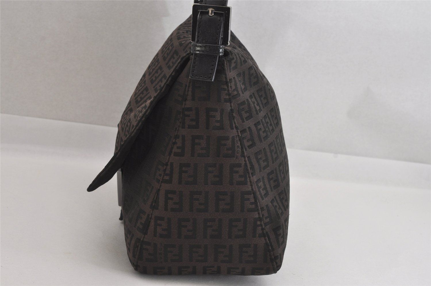 FENDI フェンディ ズッキーノ柄 マンマ バゲット ショルダーバッグ