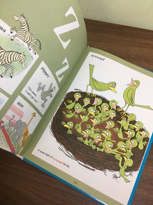 洋書【the cat in the hat beginner book DICTIONARY】by th cat