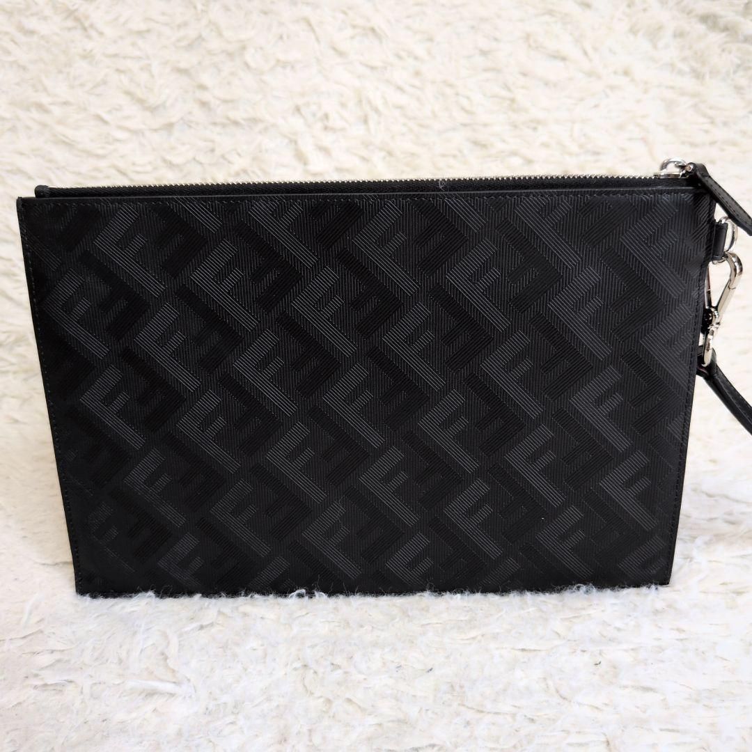 近年モデル✨FENDI フェンディシャドー フラット スリム クラッチ