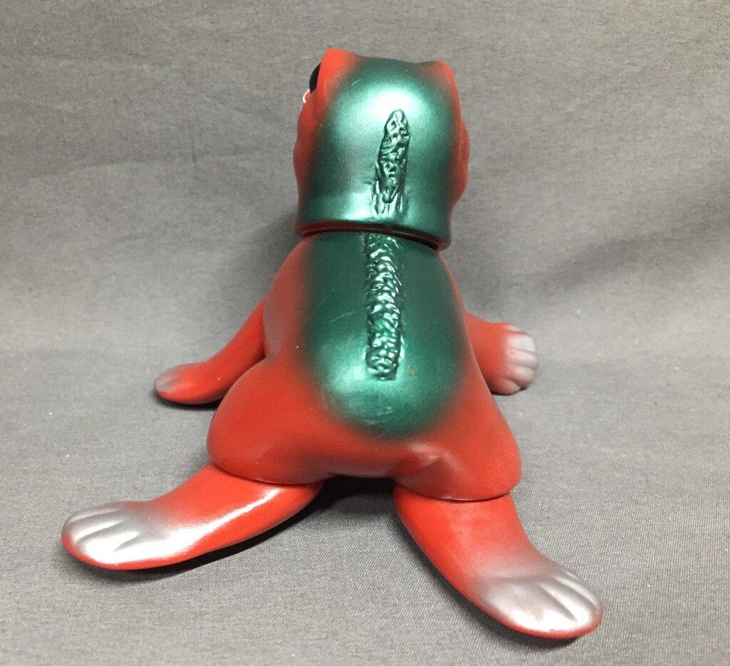 マーミット 世紀の大怪獣シリーズ/ビニパラベビー トドラ 茶色