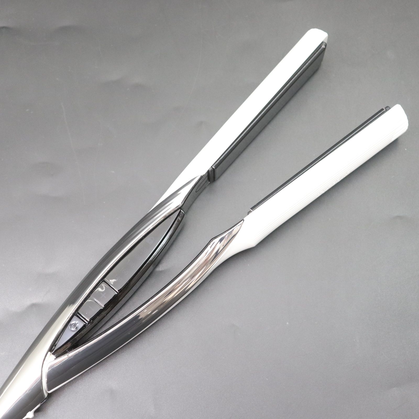 IT6HKO86TR1W ReFa リファ BEAUTECH STRAIGHT IRON ストレート アイロン RE-AC02A ホワイト ヘアケア 美容家電