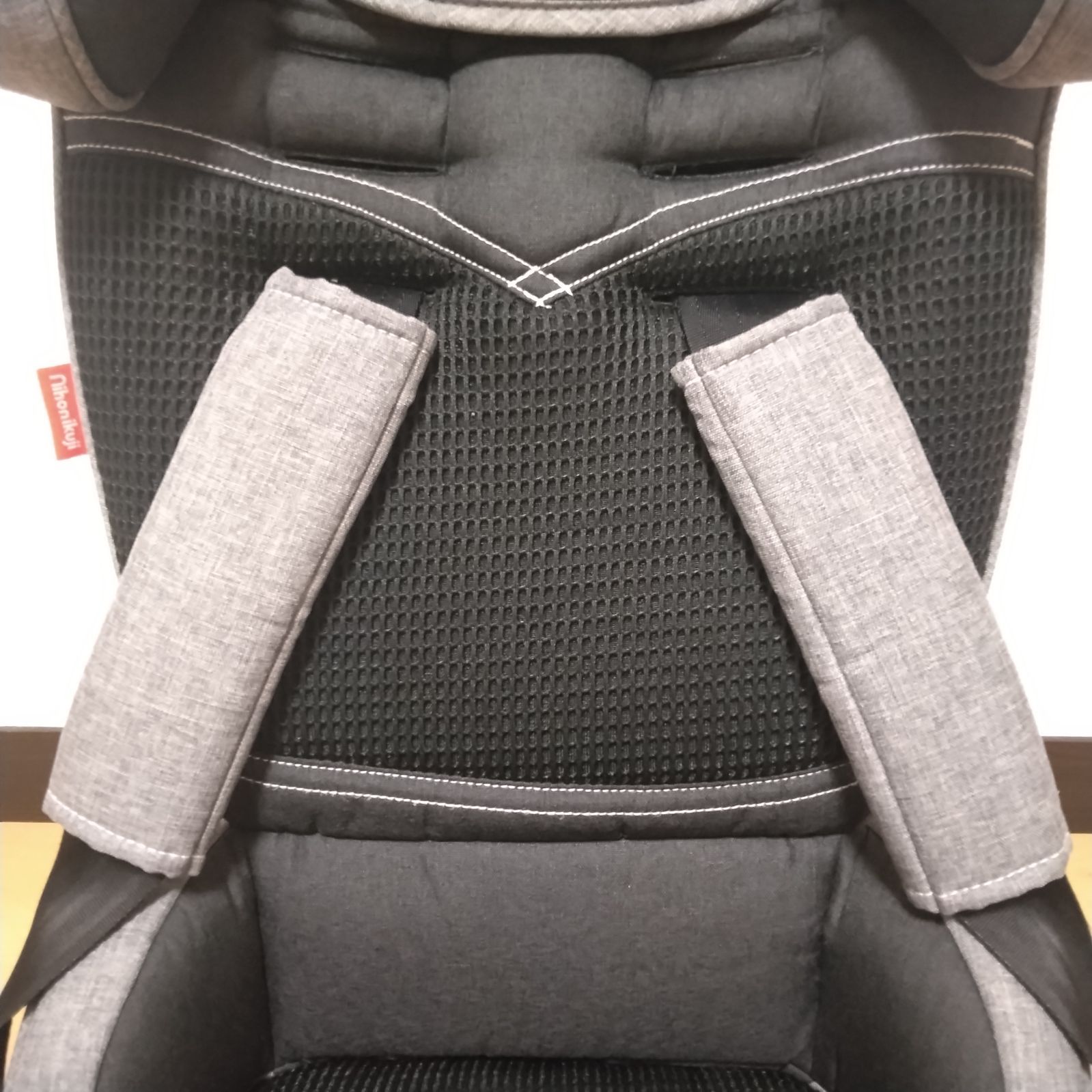 う*ん様 日本育児 トラベルベスト　EVO チャイルドシート サンドグレー 日本育児 トラベルベスト EVO チャイルドシート サンドグレー