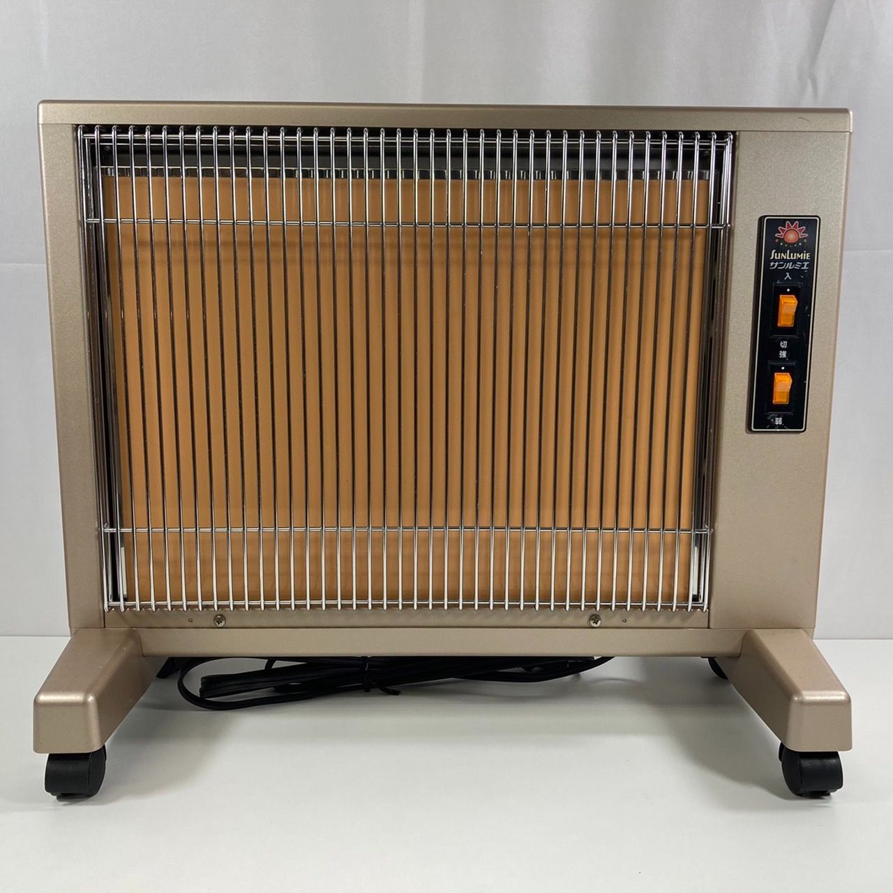 サンルミエ キュートE800LS 遠赤外線暖房器
