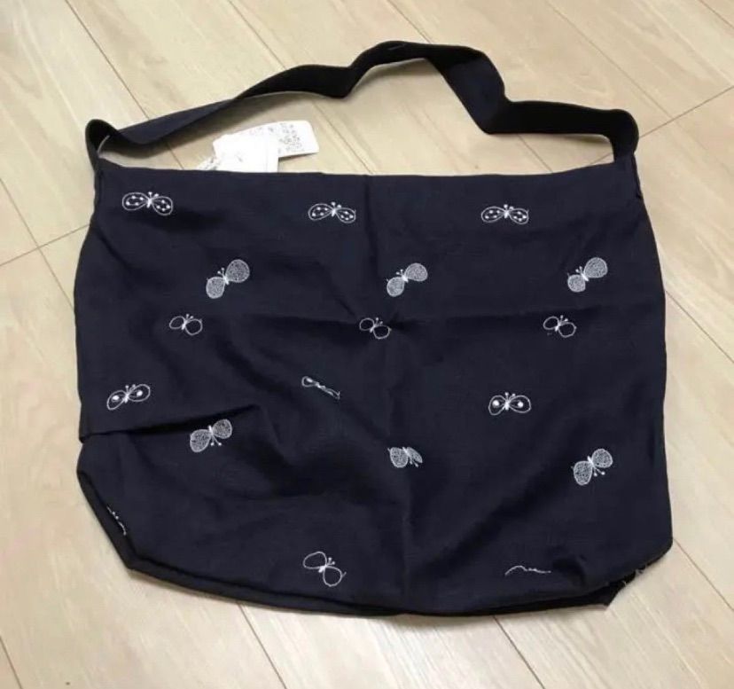 ボディバッグ / ちょうちょ choucho ブラック / ミナペルホネン なおこ