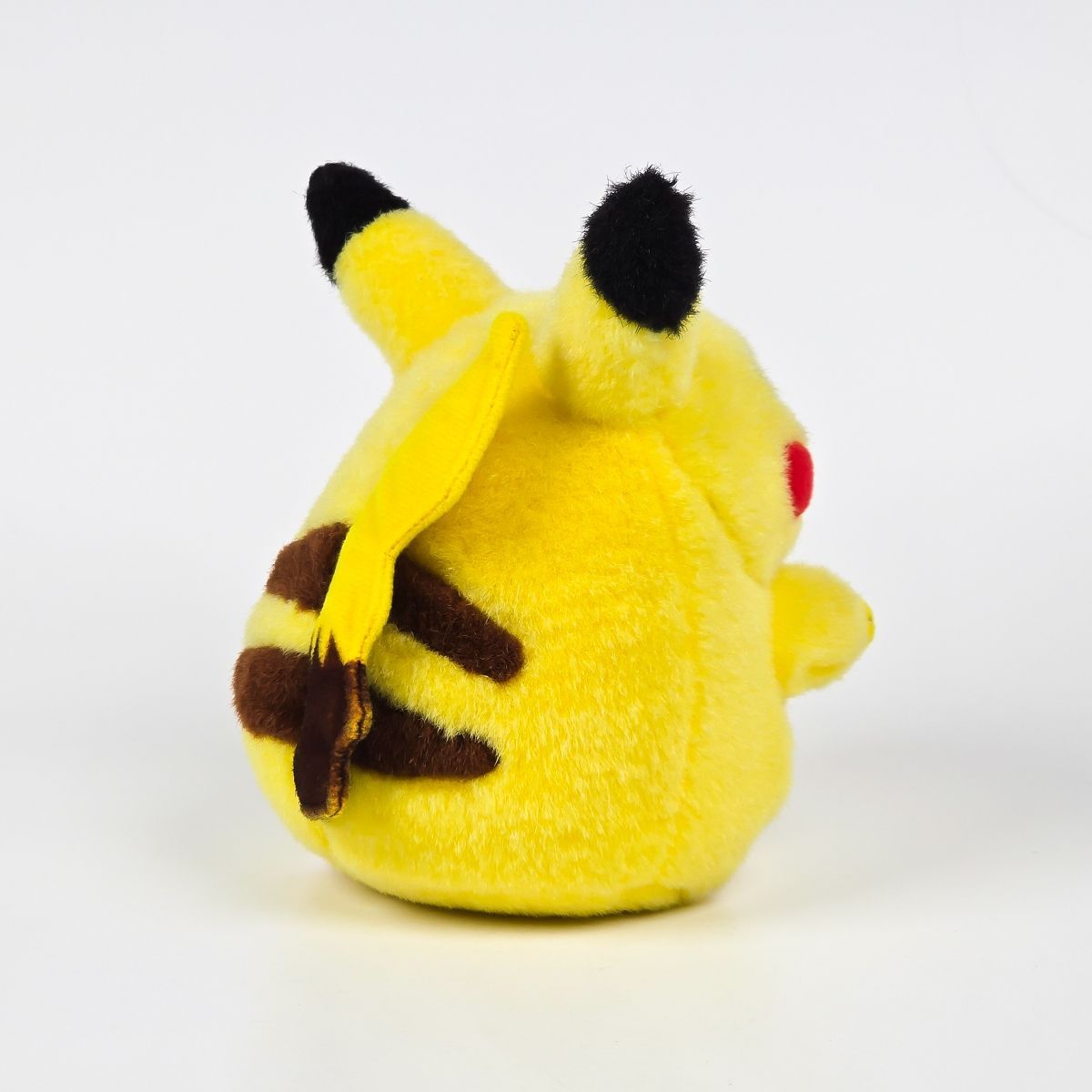 ポケモン ピカチュウ 初期 ぬいぐるみ お腹で音鳴る。 TOMY トミー 初期 ピカチュウ お腹を押すと音が鳴るぬいぐるみ