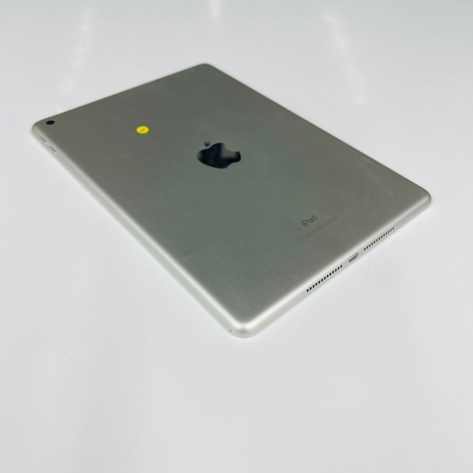 02 Ipad 第6世代 32GB WIFI MR7G2J/A