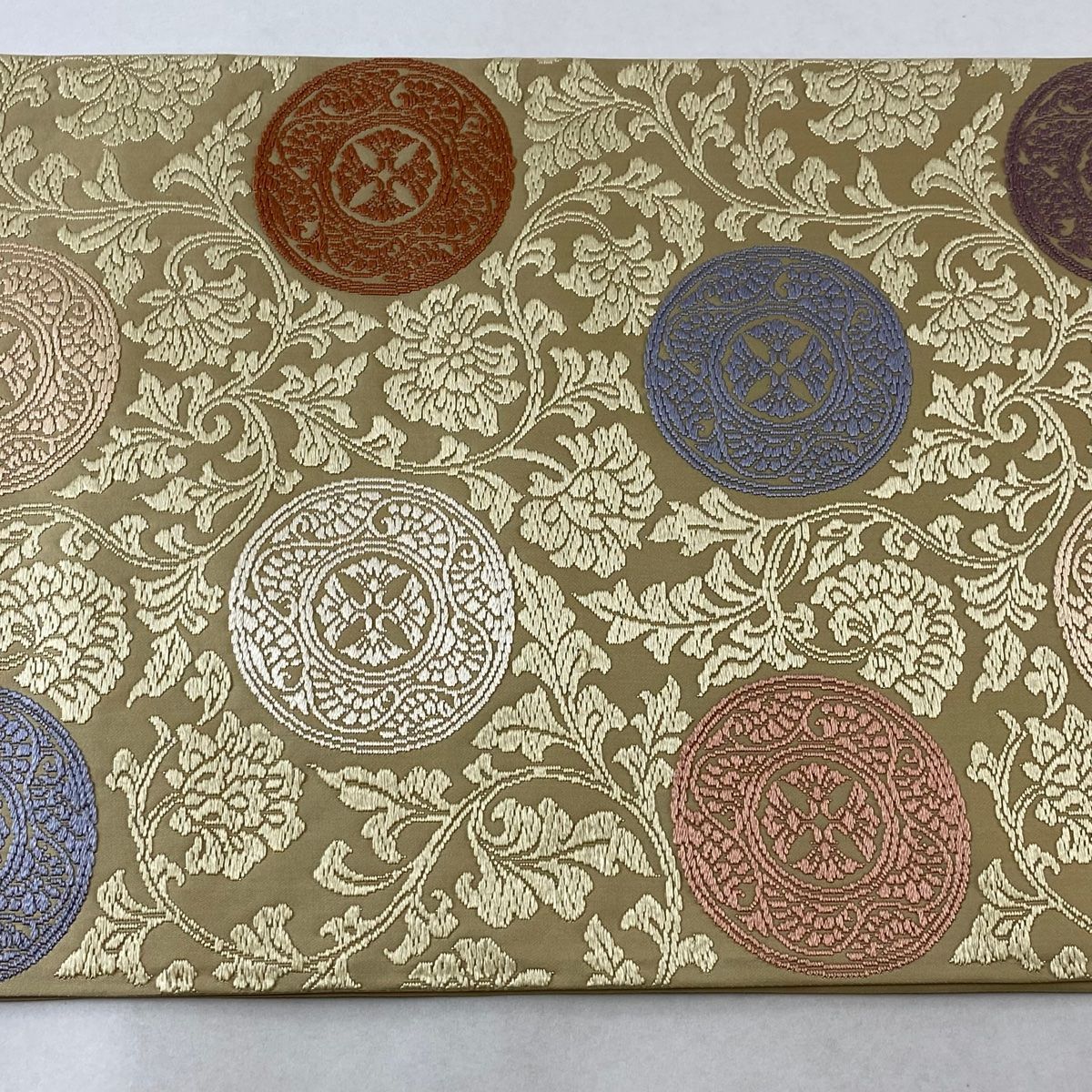 web限定セール 袋帯 逸品 六通 ベージュ 唐織 花唐草 丸文 山口安次郎謹織 落款 着物・浴衣
