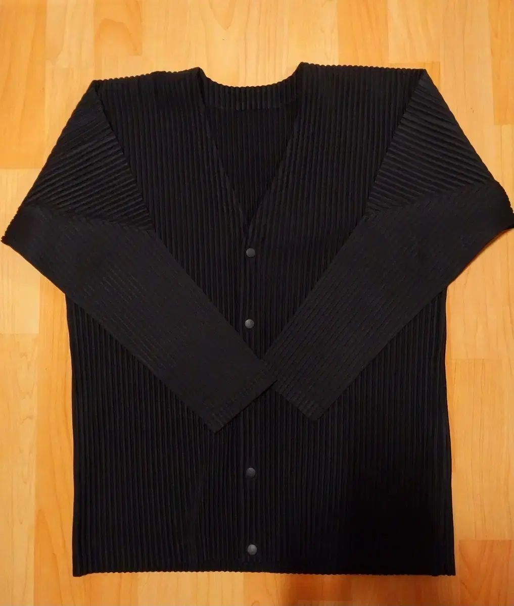 HOMME PLISSÉ オムプリッセ 複数 カーディガン 黒 4 サイズ