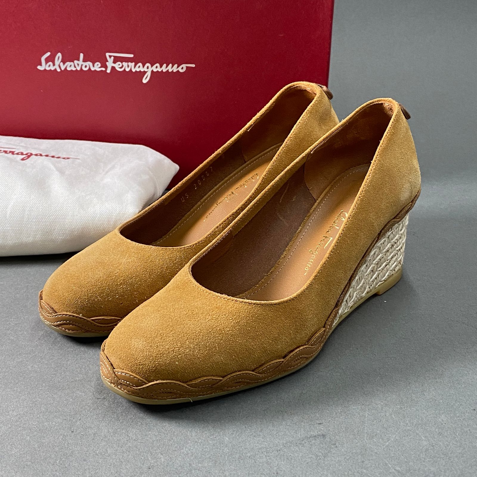 A15 《美品》 Salvatore Ferragamo サルヴァトーレ フェラガモ CAPRAIA ...