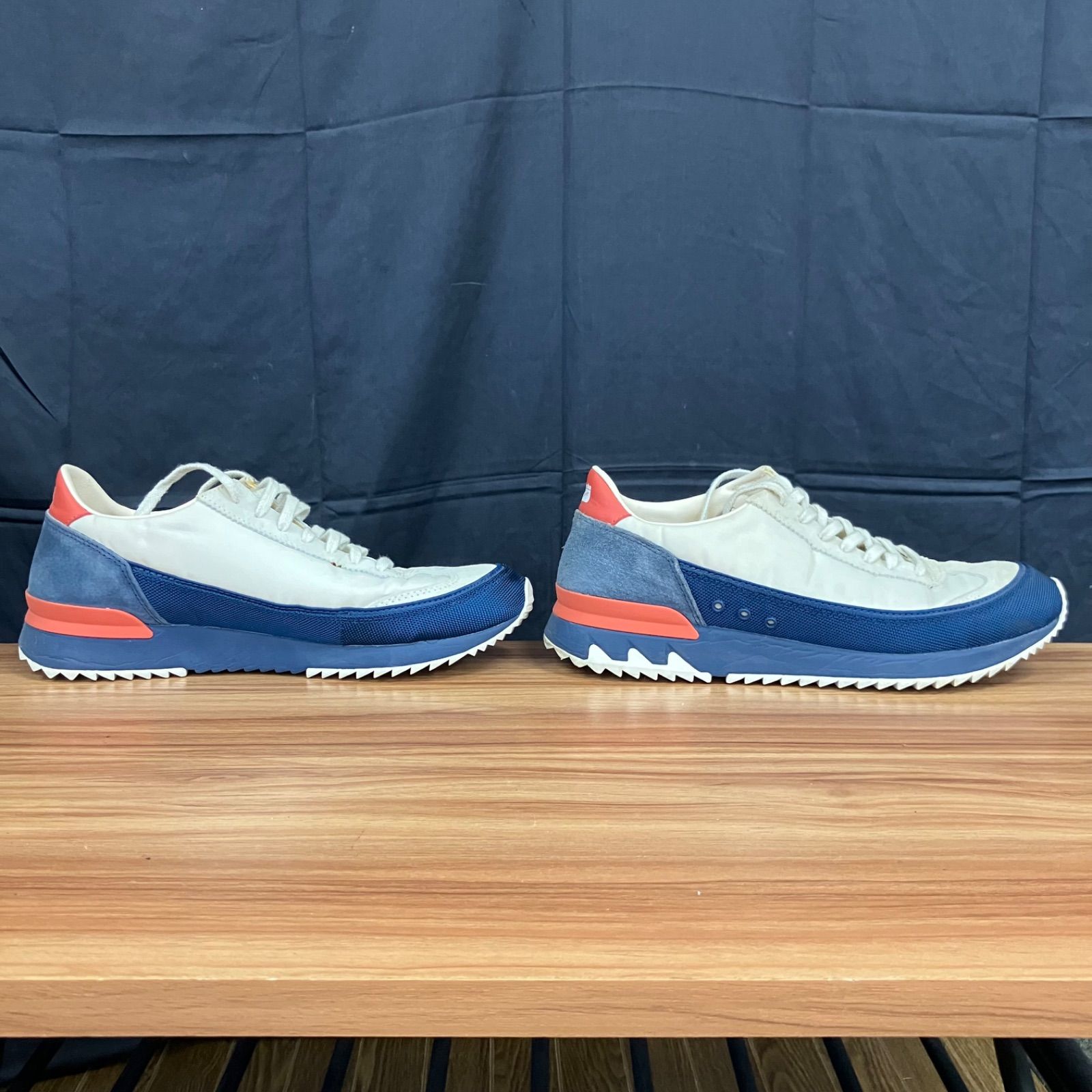 25ANTARES 101xg 週末値下げ！ 値下げ交渉可能】Onitsuka Tiger オニツカタイガー ヘシンティ