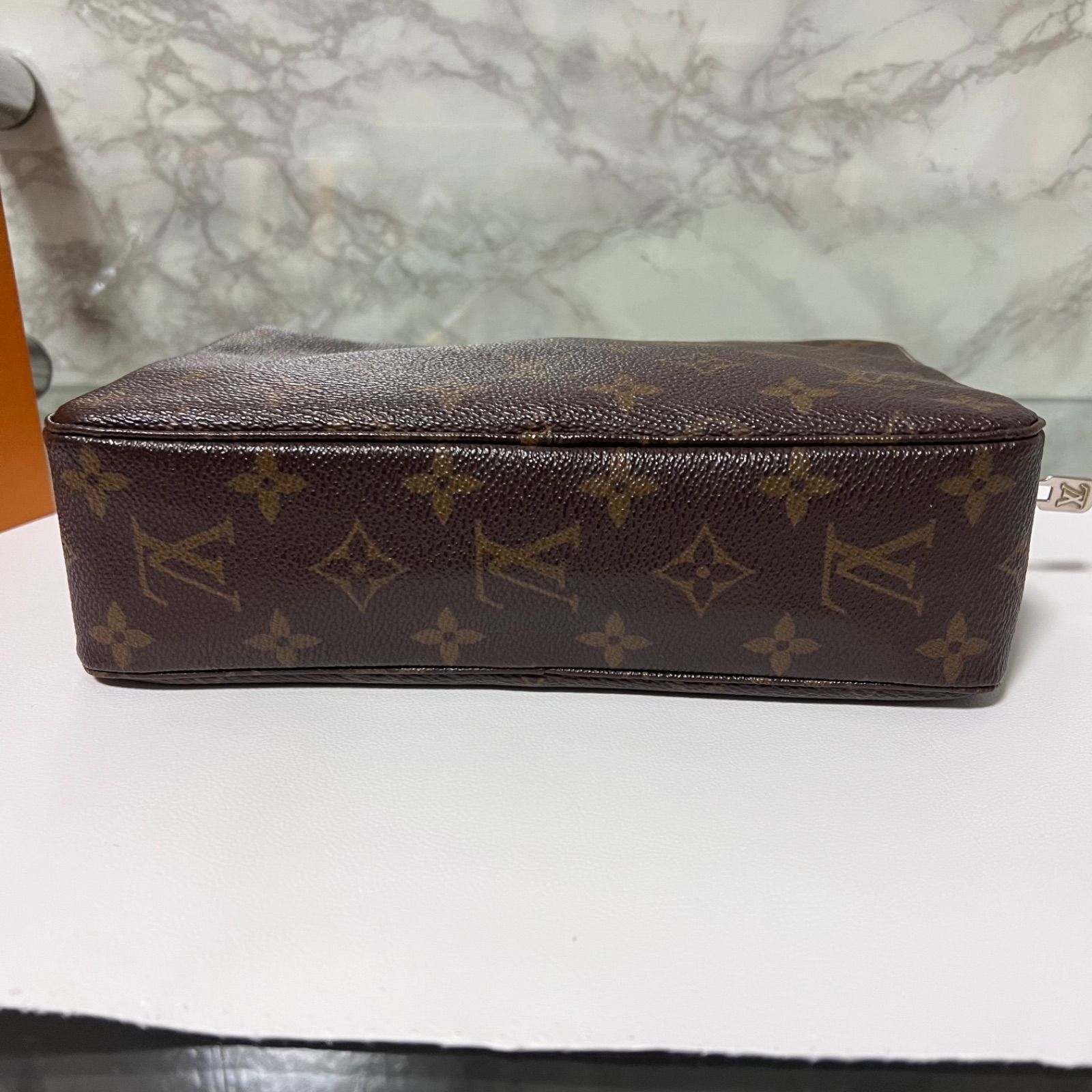 美品 LOUIS VUITTON ルイヴィトン トゥルース トワレット 23 セカンド 