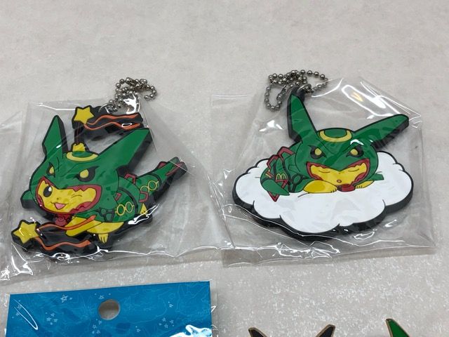 レックウザポンチョを着たピカチュウ　グッズセット レックウザポンチョを着たピカチュウ ポケモンセンター スカイ