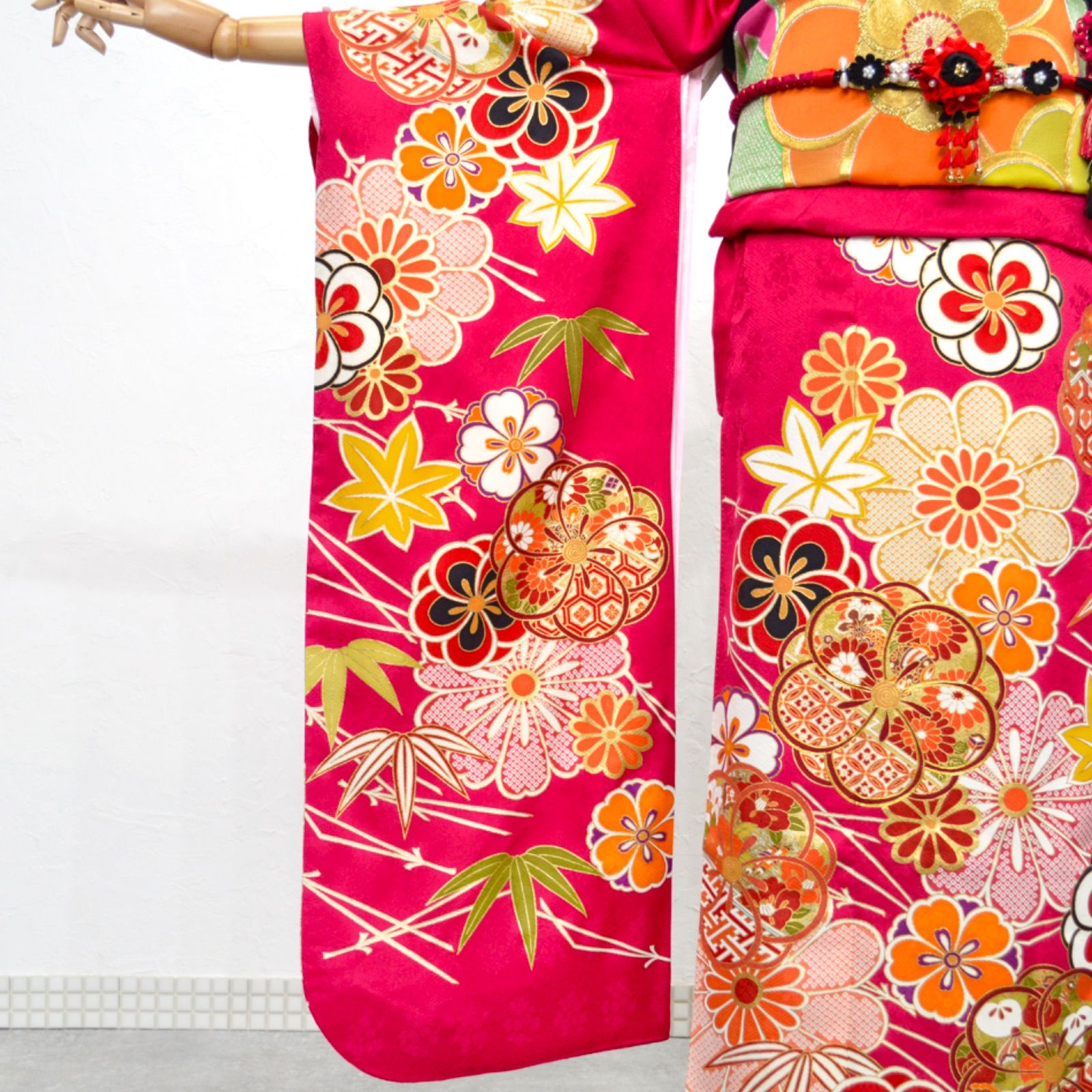 振袖フルセット　ピンク系　地紋　金彩　金駒刺繍　成人式　お正月　お祝い　正絹 美品》正絹 振袖フルセット S〜Lサイズ 成人式 金駒刺繍 ショッキング