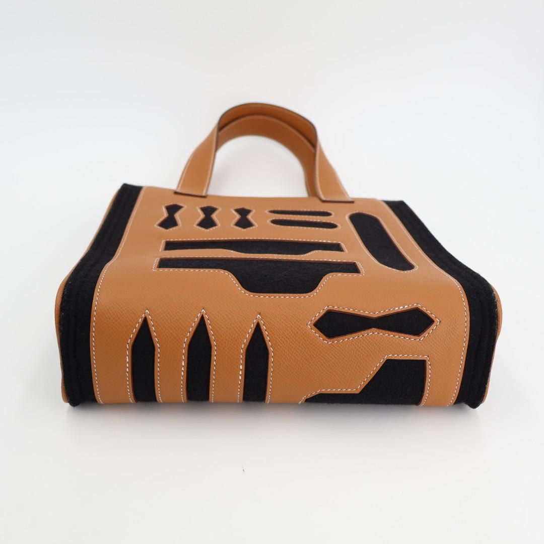 新品同様 HERMES エルメス プティアッシュ カバン 手提げ ハンドバッグ トートバッグ ベージュ レディース HERMES - エルメス HERMES プティアッシュムッシューB ショルダー