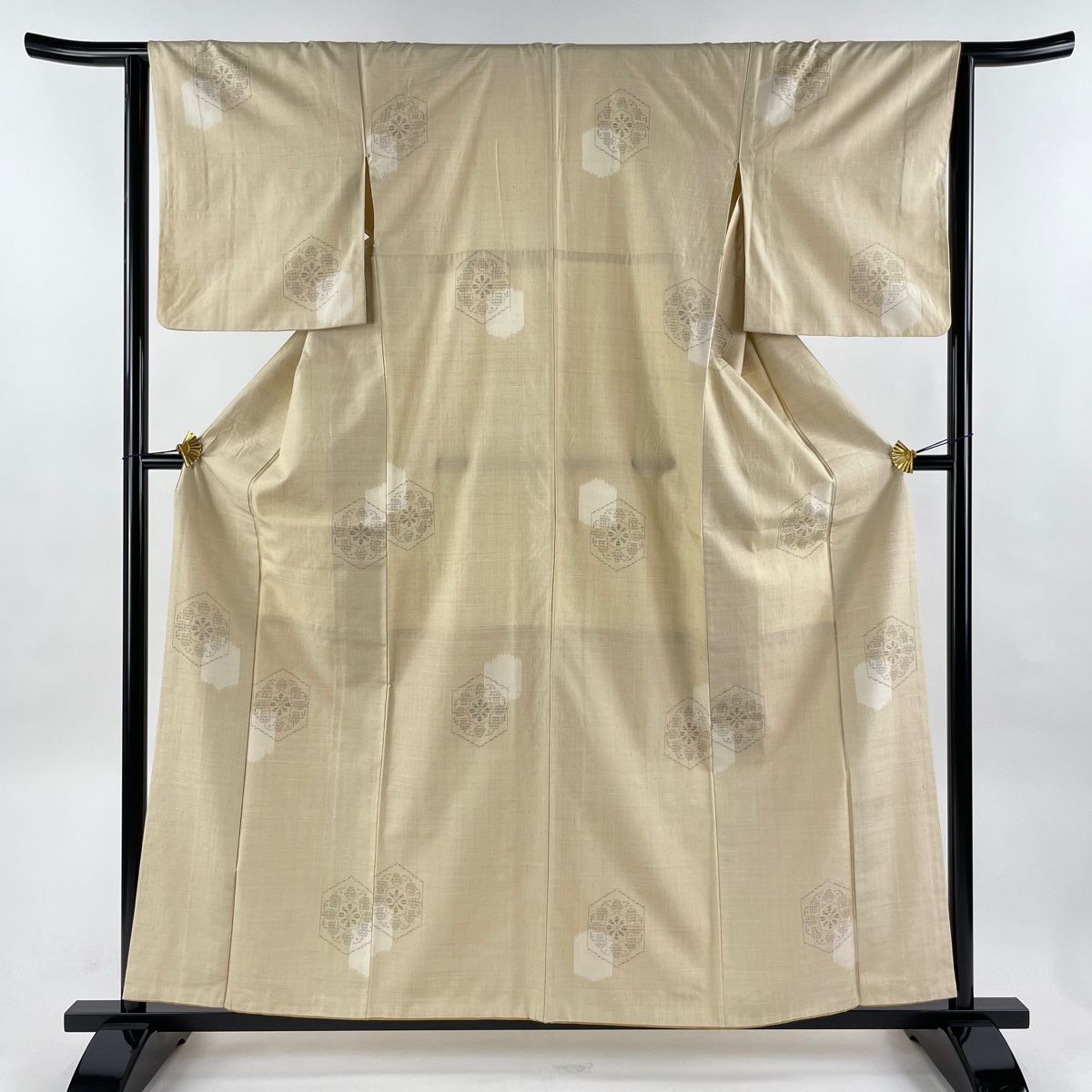 結城紬 身丈158.5cm 裄丈64.5cm M 袷 本場結城紬 証紙あり 丸文 草花  