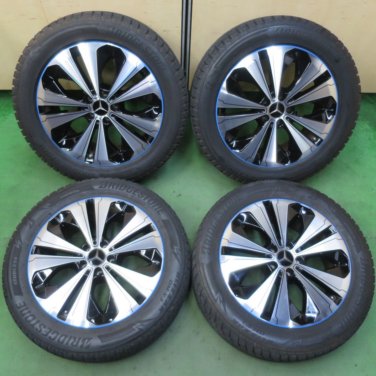 センサー付 バリ溝 21年 キレイ 9.5分 ベンツ N293 EQC 純正 235 55R19 255 50R19 スタッドレス ブリヂストン ブリザック DM-V3 19インチ PCD112 5H 5092703イス