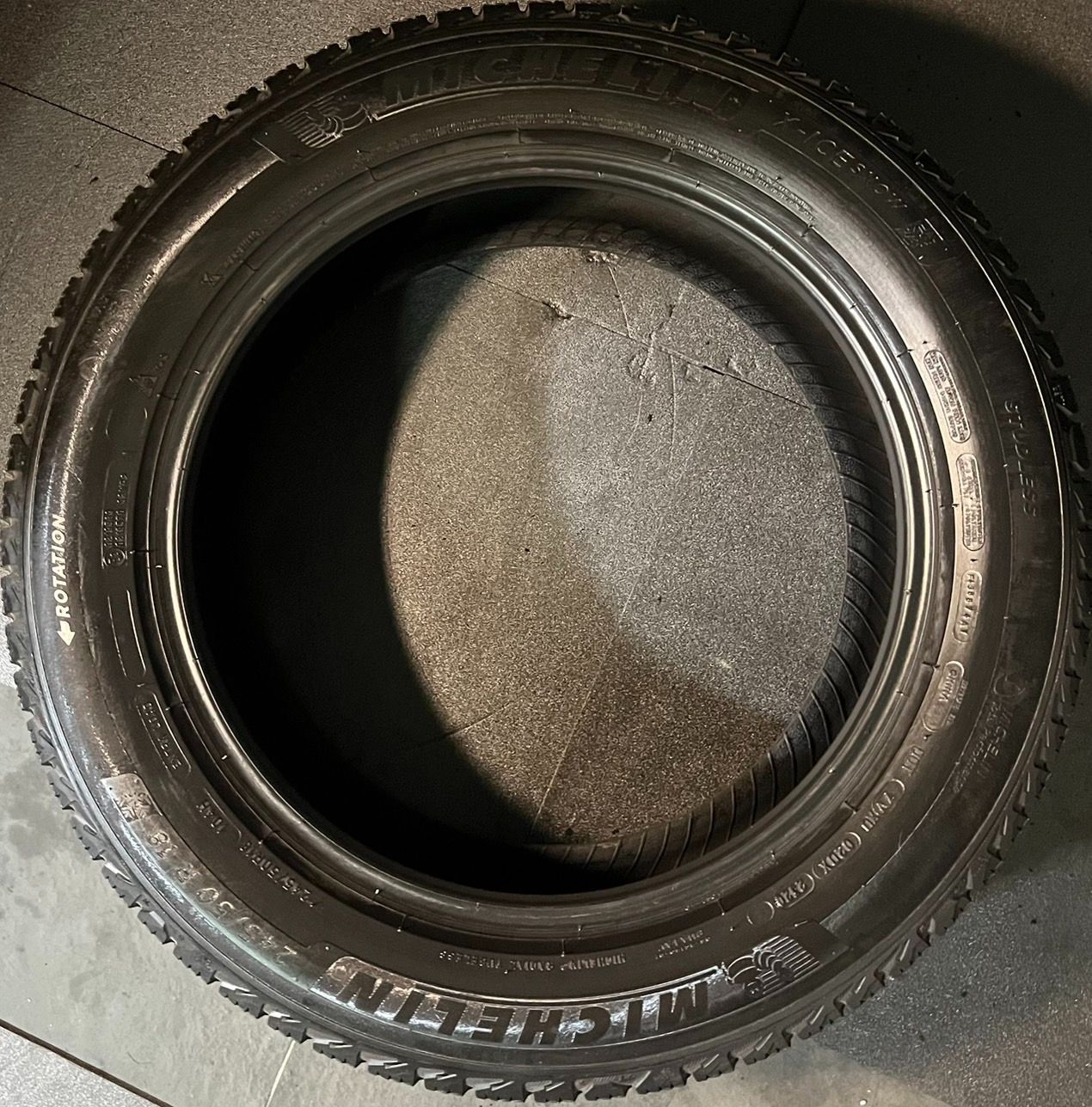 SNOW スタッドレス