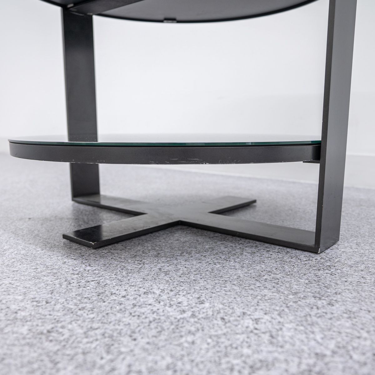 j*3様 アイリーン・グレーの中古サイドテーブル　イタリア製 アイリーン・グレーの中古サイドテーブル イタリア製 中古品】B&B