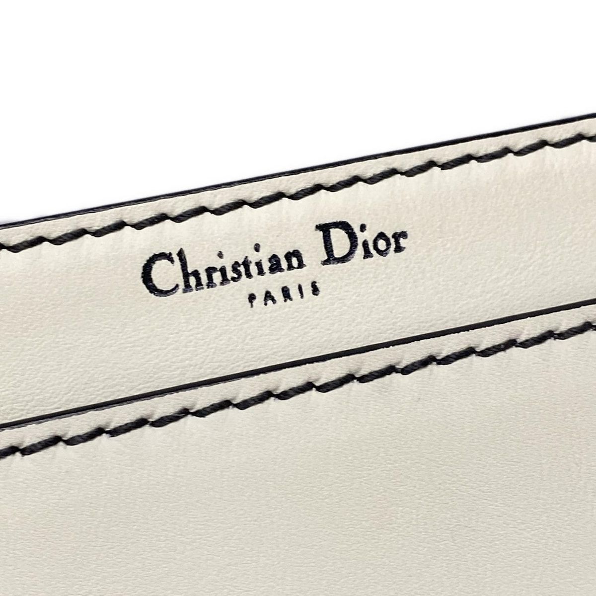 アイボリー×黒