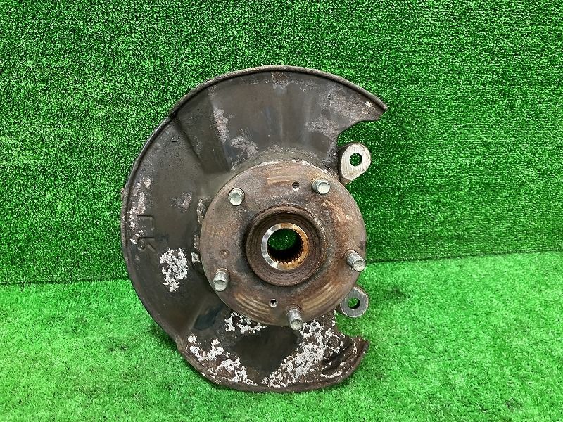 ももなページ ステップワゴン RK2 右フロントナックルハブ G 4WD 51211-SZW-000 NH624P