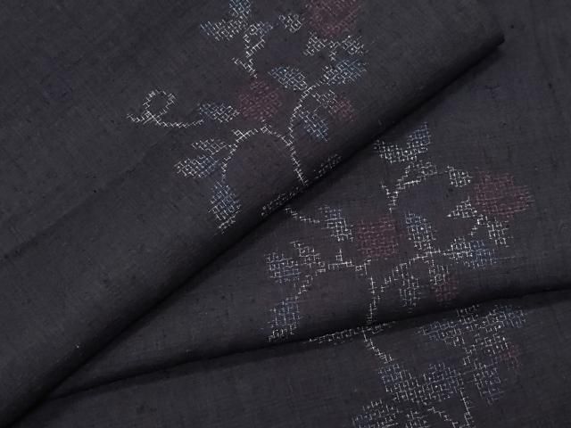 平和屋着物○本場結城紬 重要無形文化財 100亀甲 草花文 正絹 逸品