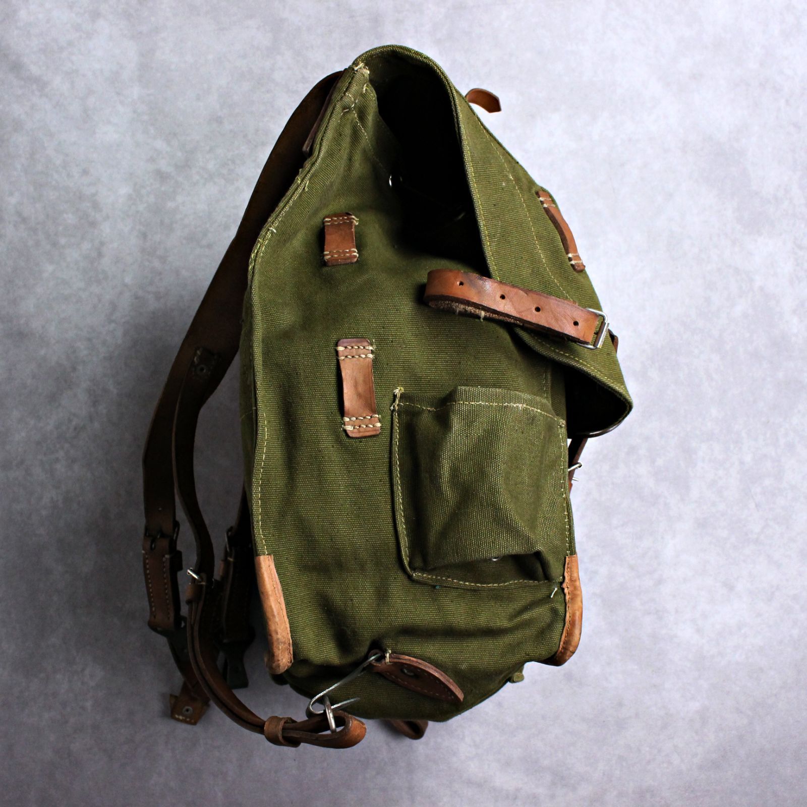 ルーマニア軍 山岳部隊 リュックサック バックパック 70s ビンテージ VINTAGE】ルーマニア軍 山岳部隊 リュックサック キャンバス